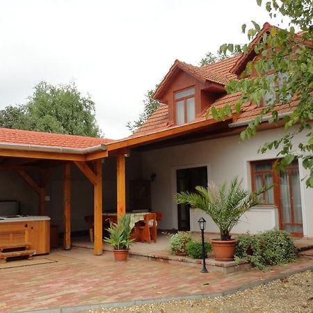 Gerendas Vendeghaz Hotel Egerszalok Luaran gambar