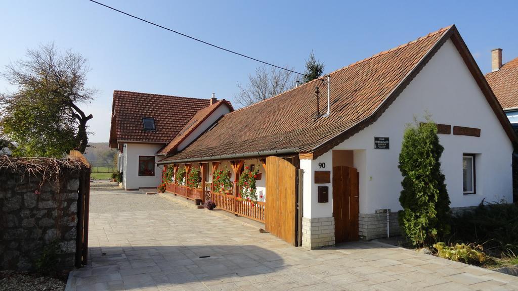 Gerendas Vendeghaz Hotel Egerszalok Bilik gambar