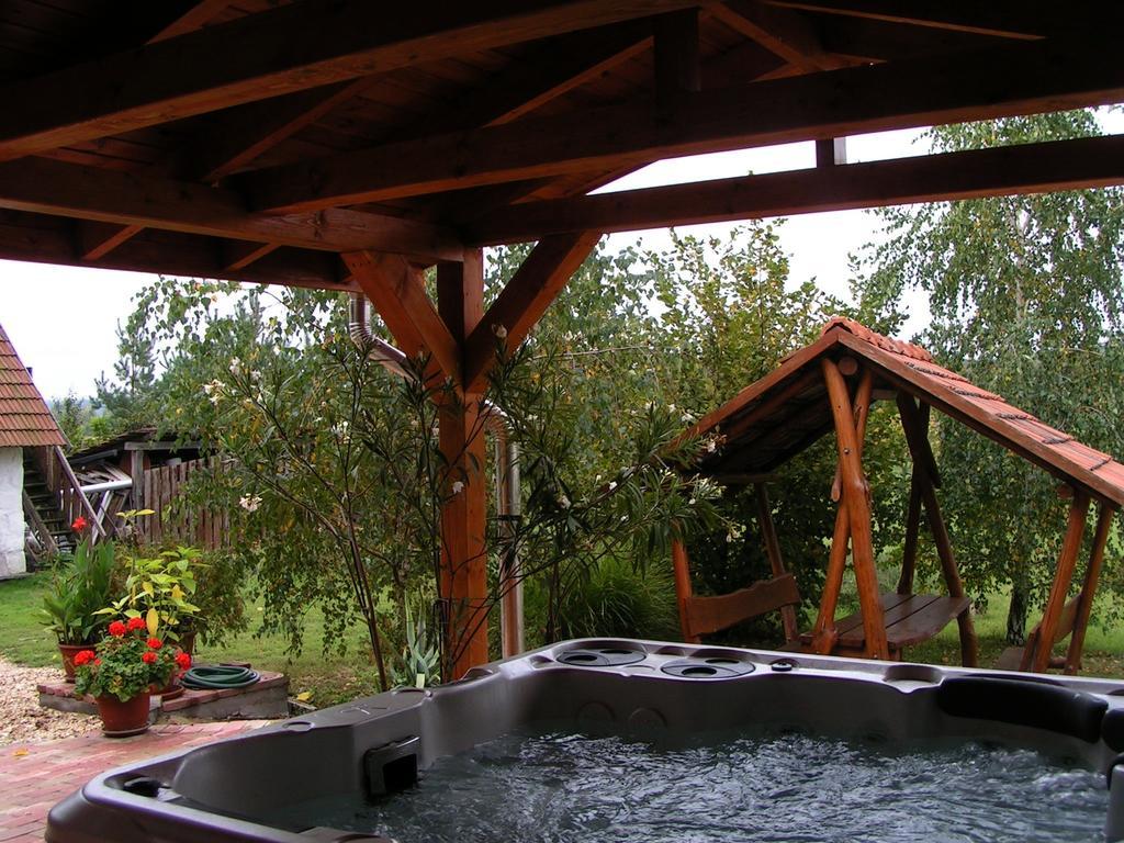 Gerendas Vendeghaz Hotel Egerszalok Bilik gambar