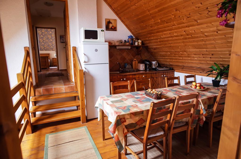 Gerendas Vendeghaz Hotel Egerszalok Bilik gambar