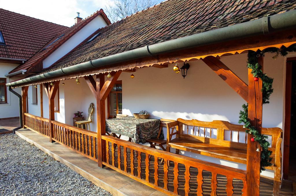 Gerendas Vendeghaz Hotel Egerszalok Bilik gambar