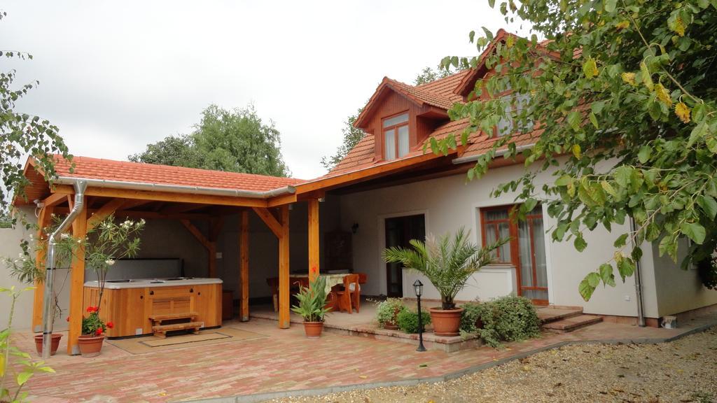 Gerendas Vendeghaz Hotel Egerszalok Luaran gambar