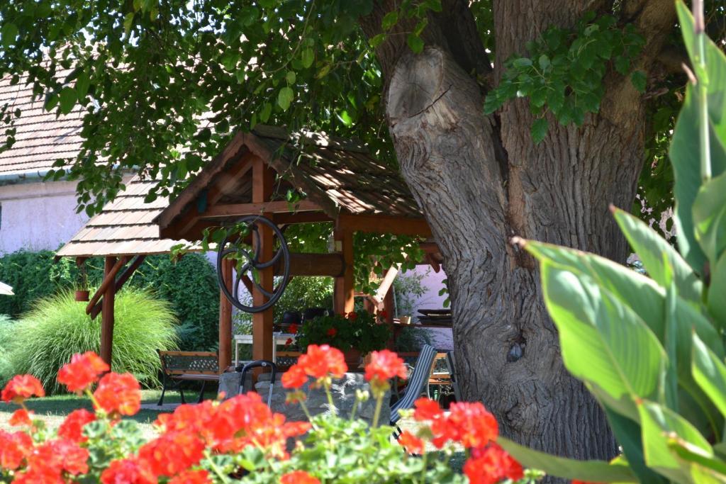 Gerendas Vendeghaz Hotel Egerszalok Bilik gambar
